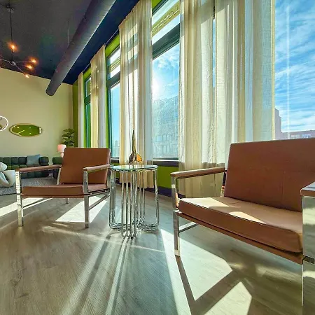 Apartment Spacious 6br Good For Groups And Sleeps 12 Near Chinatown, Mccormick & Lakefront