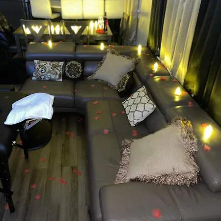 Chic Retreat *
