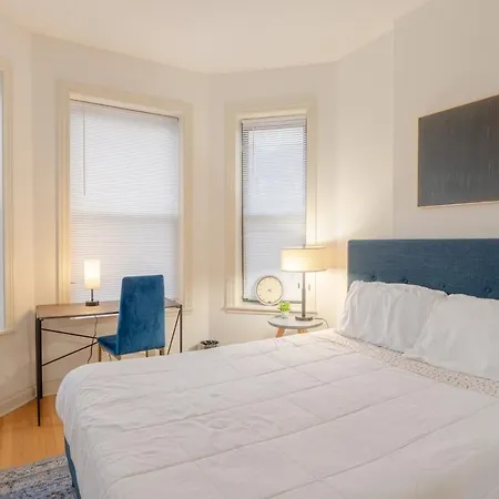 Stylish 4br In Hyde Park, Steps From Uchicago