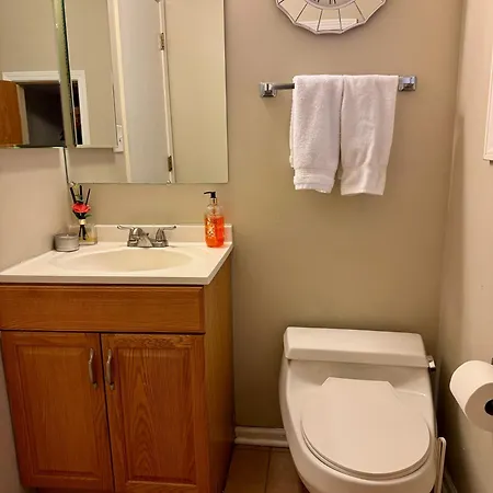 Holiday home Designer Themed 4 Bedroom In Location With Patio And Fireplace *