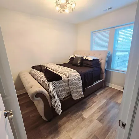 Cozy & Near Downtown & Hyde Park Chicago