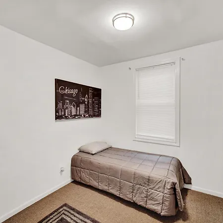 Apartment Kimball Chicago