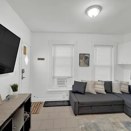 Apartment Kimball Chicago