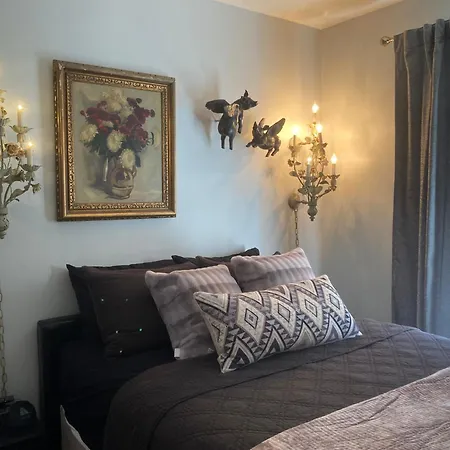 Dorothy's Bed & Breakfast *