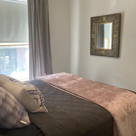 Bed & Breakfast Dorothy's Chicago