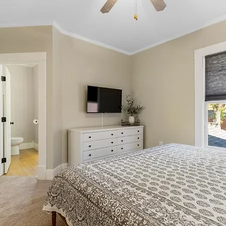 Main House At Cherry Street 4bdr *