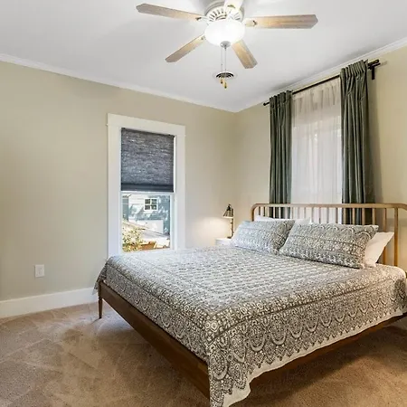 Main House At Cherry Street 4bdr