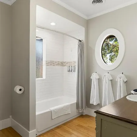 Main House At Cherry Street 4bdr * Chicago