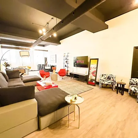 Apartment Luxury 6br Perfect For Group Sleeps 12 Near Chinatown, Mccormick Place, Soldier Field And Of Illinois *