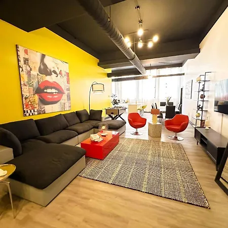 Luxury 6br Perfect For Group Sleeps 12 Near Chinatown, Mccormick Place, Soldier Field And Of Illinois Apartment *