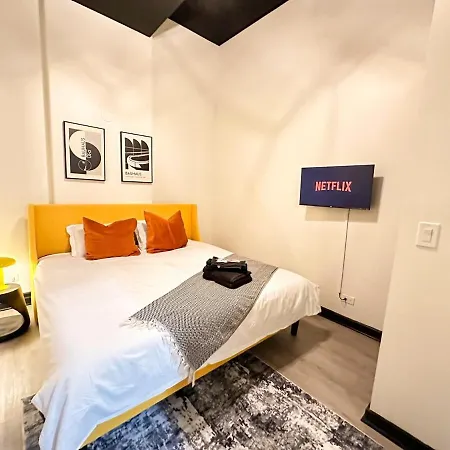 Luxury 6br Perfect For Group Sleeps 12 Near Chinatown, Mccormick Place, Soldier Field And Of Illinois *