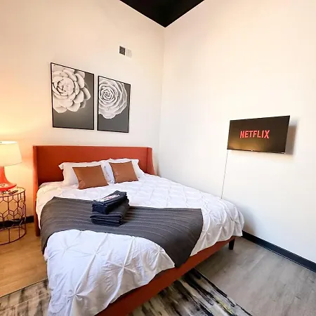 Luxury 6br Perfect For Group Sleeps 12 Near Chinatown, Mccormick Place, Soldier Field And Of Illinois Chicago
