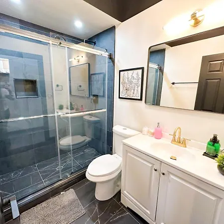 Luxury 6br Perfect For Group Sleeps 12 Near Chinatown, Mccormick Place, Soldier Field And Of Illinois * Chicago