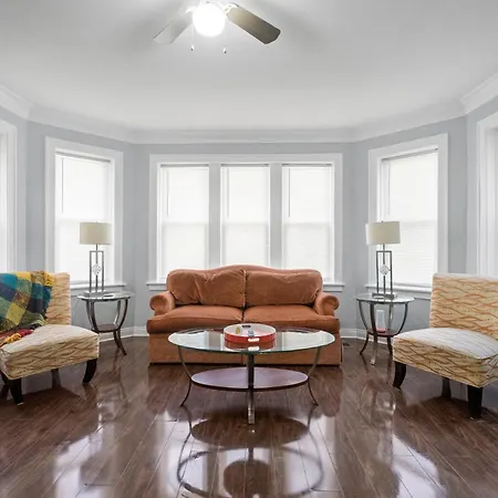 Apartment 420 Long Term 2 Bedroom Laundry Private Parking
