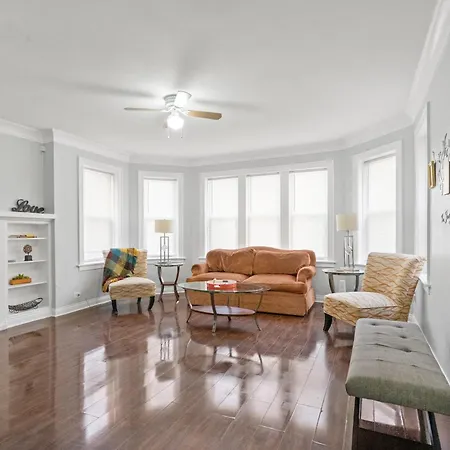 420 Long Term 2 Bedroom Laundry Private Parking Apartment *