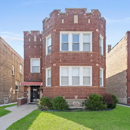 Apartment 420 Long Term 2 Bedroom Laundry Private Parking *