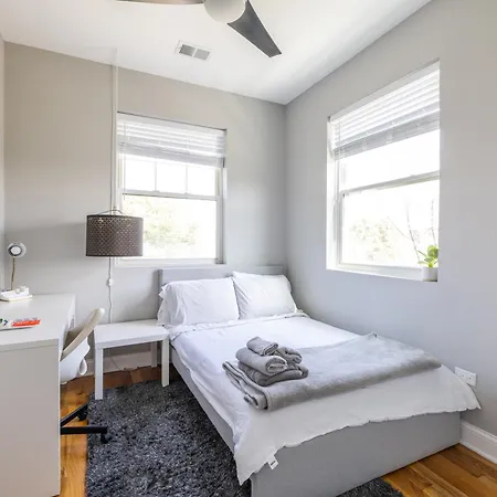 Kenwood Apartments, Downtown Hyde Park Homestay Chicago