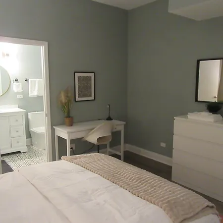 Drexel Apartments, Downtown Hyde Park *