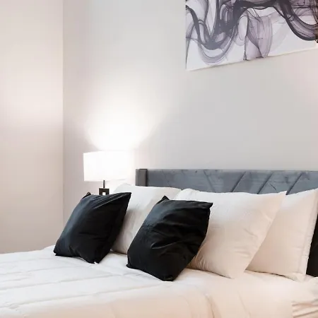 Modern 3br Near Dt Chi Apartment *