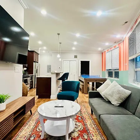 1 Garage Parking, Skyline Rooftop, Pingpong, Balcony Chicago