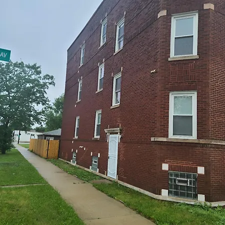Apartment Cozy & Near Downtown & Hyde Park