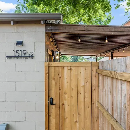 Cherry Street Getaway Holiday home *
