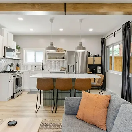 Cherry Street Getaway Holiday home *