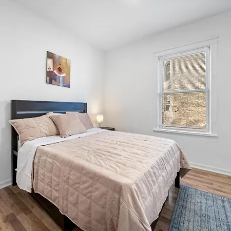Cozy Woodlawn Retreat 2 * Chicago