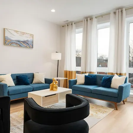 Modern 3br Near Dt Chi *
