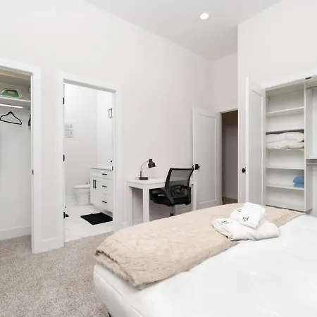 Modern 3br Near Dt Chi * Chicago