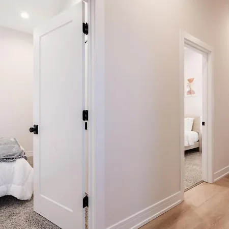 Modern 3br Near Dt Chi