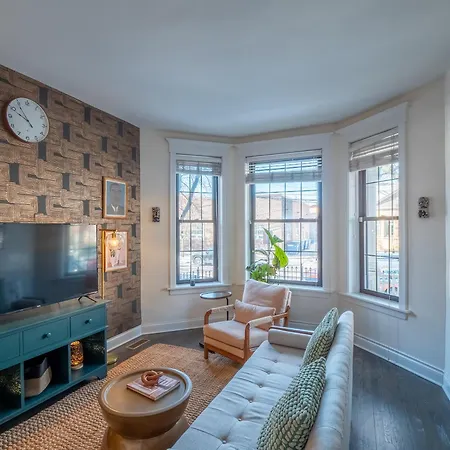 Wrigleyville Apartment