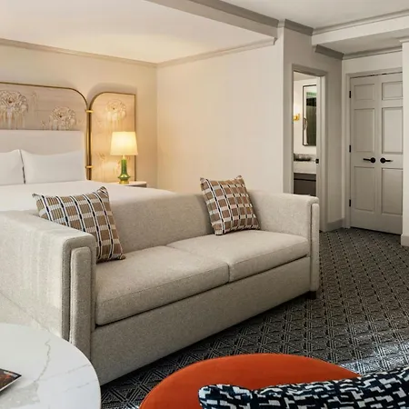 The Talbott, Autograph Collection Hotel 4*