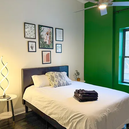 Apartment Luxury 5br South Loop With Pool Table And Optional Parking Near Mccormick Place, Field Museum And Soldier Field Chicago