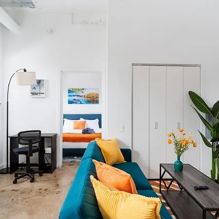 Apartment Majestic Modern Style Front Rooftop Wfh Gym Chicago