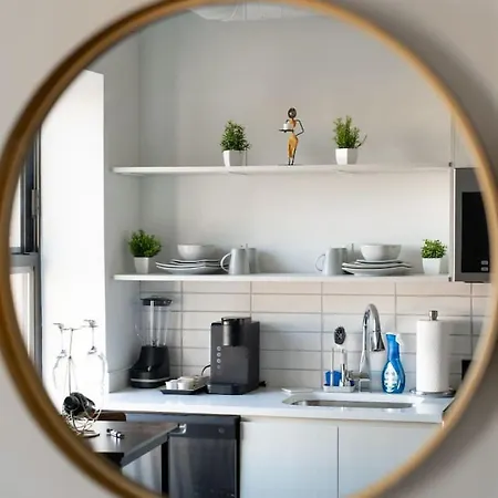 Regal Stylish Uptown Loft Beachfront Rooftopwfhgym * Chicago