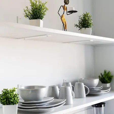Regal Stylish Uptown Loft Beachfront Rooftopwfhgym Apartment *