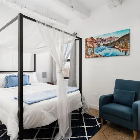Apartment Elegant Stylish Loft Oasis Uptown Rooftop Wfh Gym Chicago