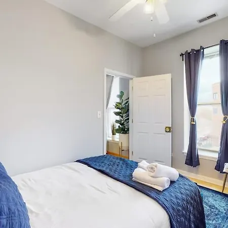 Apartment Modern Escape Near Il Medical District *