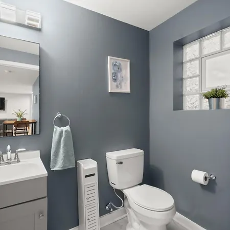 3 Level 10 Min To The Beach, Near Downtown Chicago