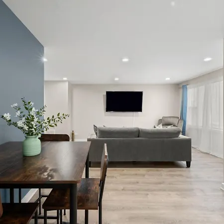 Apartment 3 Level 10 Min To The Beach, Near Downtown *