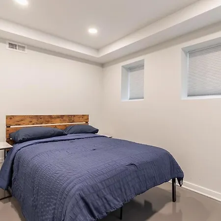 New Adorable Unit Located In Historic Greystone Chicago