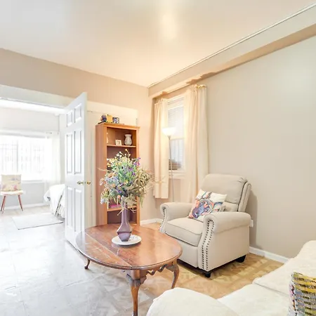 5 Mi To Loop Walk To Public Transit! Apartment
