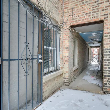 Apartment 5 Mi To Loop Walk To Public Transit! Chicago