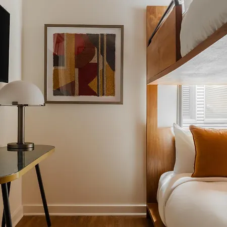 Found Hotels, Chicago, Series By Marriott Hotel