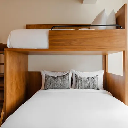 Found Hotels, Chicago, Series By Marriott Chicago