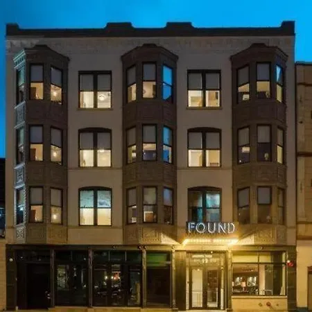 Found Hotels, Chicago, Series By Marriott 3*