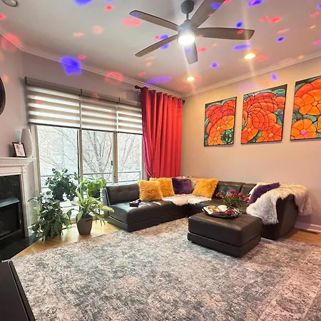 Art Downtown Fulton Market Entire 3 Bedroom Sleep10 Private Garage Roof Ev Tesla Holiday home *