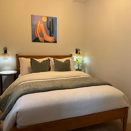 The Avondale Retreat Apartment Chicago