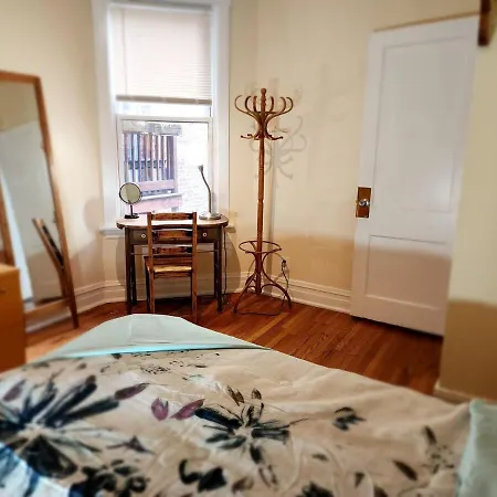 Charming Lakefront Stunning View Apartment Chicago